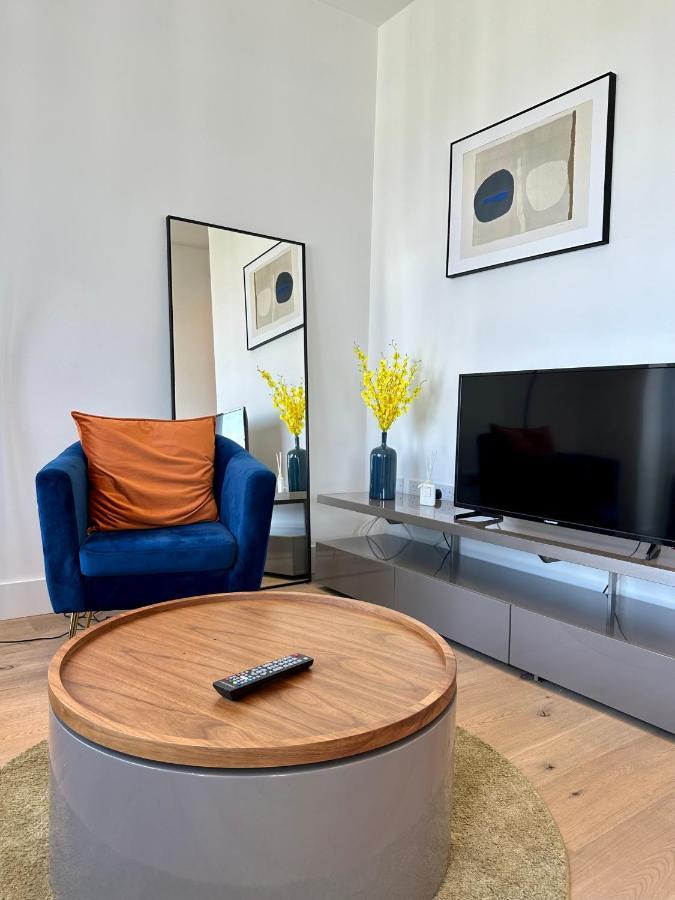 Luxury Central Flat With Stunning Views And Pool Londra Dış mekan fotoğraf