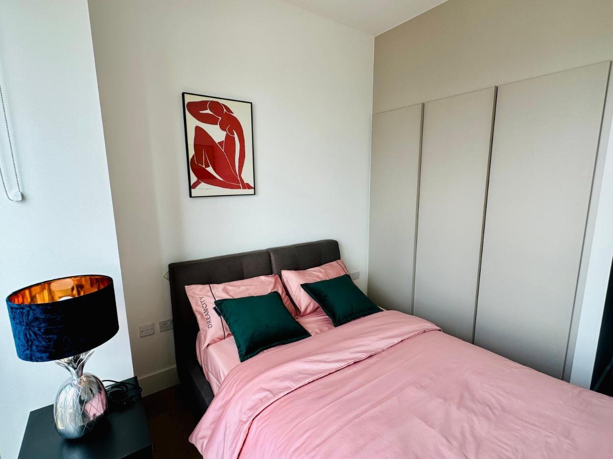 Luxury Central Flat With Stunning Views And Pool Londra Dış mekan fotoğraf