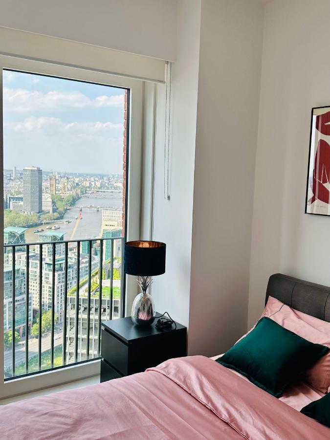 Luxury Central Flat With Stunning Views And Pool Londra Dış mekan fotoğraf