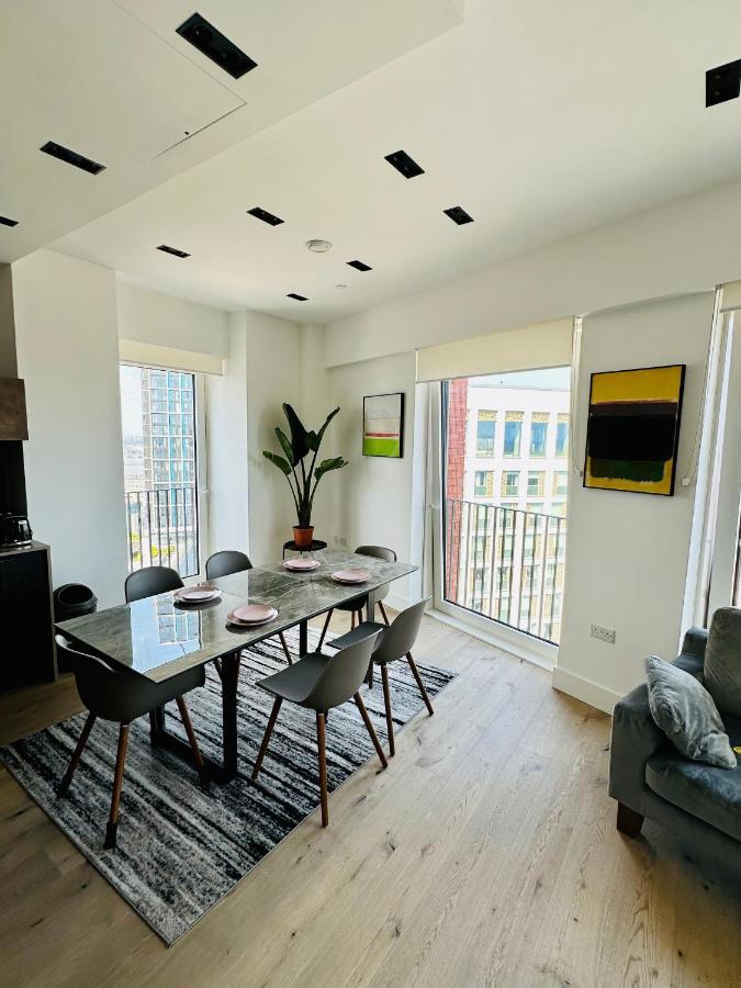 Luxury Central Flat With Stunning Views And Pool Londra Dış mekan fotoğraf